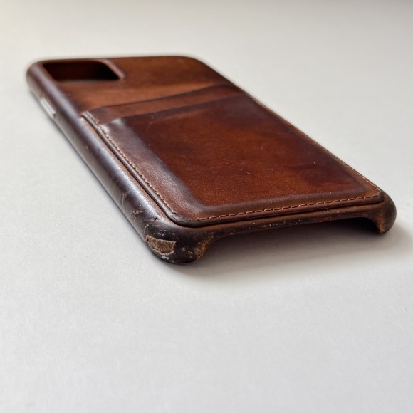 The Ridge Leather Apple iPhone XR Case - Picture 8 of 10